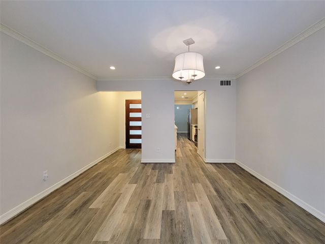 6302 1st Street, Bellaire, TX 77401