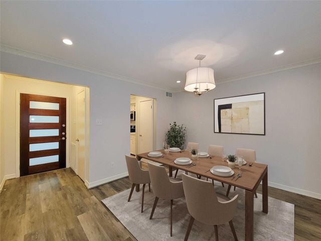 6302 1st Street, Bellaire, TX 77401