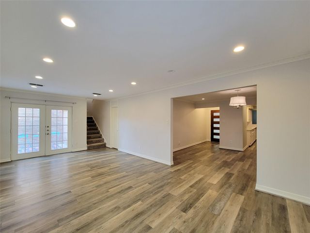 6302 1st Street, Bellaire, TX 77401