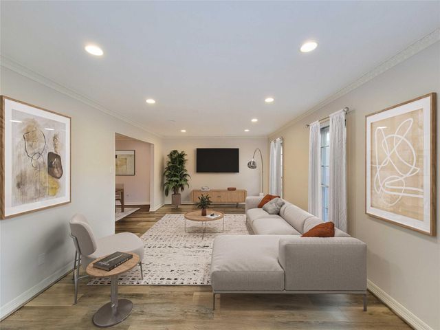 6302 1st Street, Bellaire, TX 77401