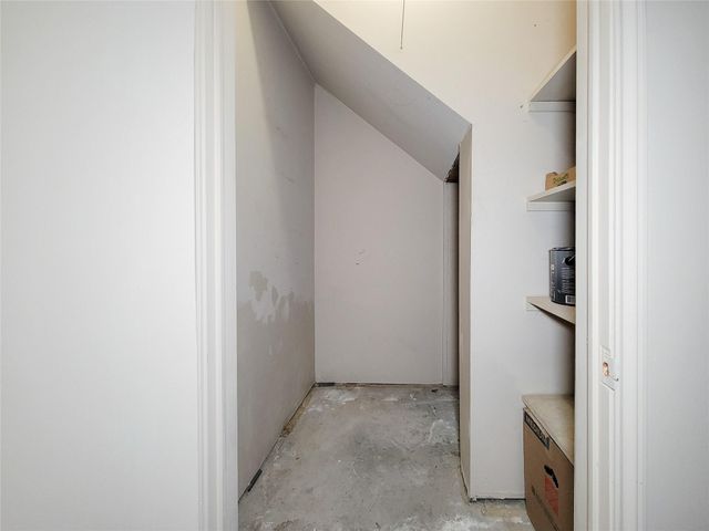 6302 1st Street, Bellaire, TX 77401