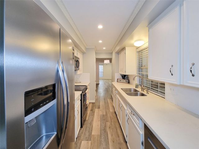 6302 1st Street, Bellaire, TX 77401