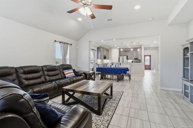 8411 Percheron, San Antonio, TX 78254