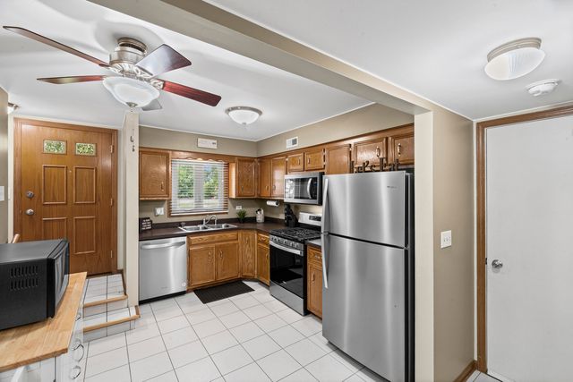 237 N Walnut Street L, Bensenville, IL 60106