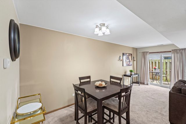 237 N Walnut Street L, Bensenville, IL 60106