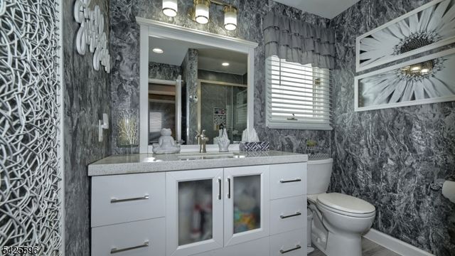 16 Forest Ter, Wayne Twp., NJ 07470