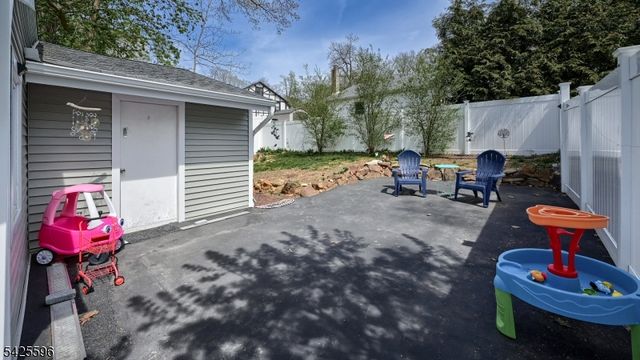 16 Forest Ter, Wayne Twp., NJ 07470