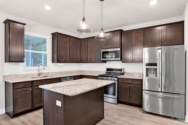 4809 Fish Hawk Ct, Pensacola, FL 32507