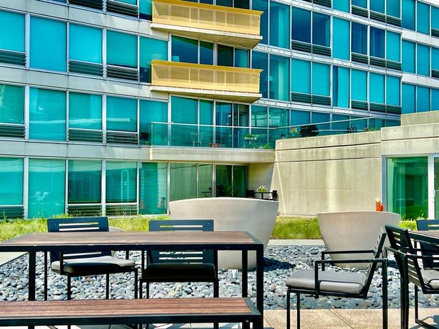 1720 Maple Avenue 2420, Evanston, IL 60201