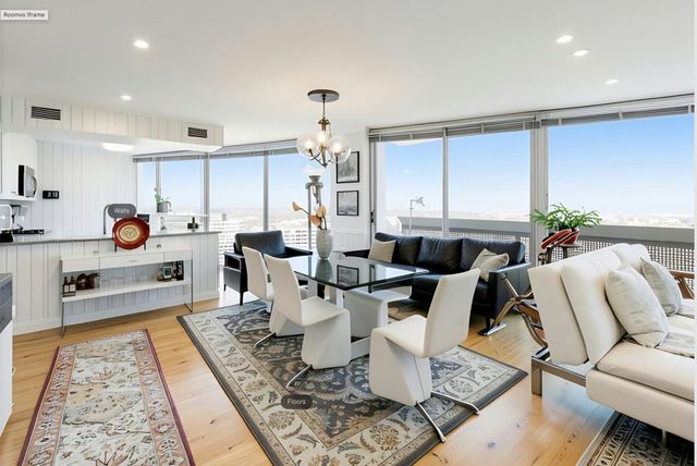 1720 Maple Avenue 2420, Evanston, IL 60201