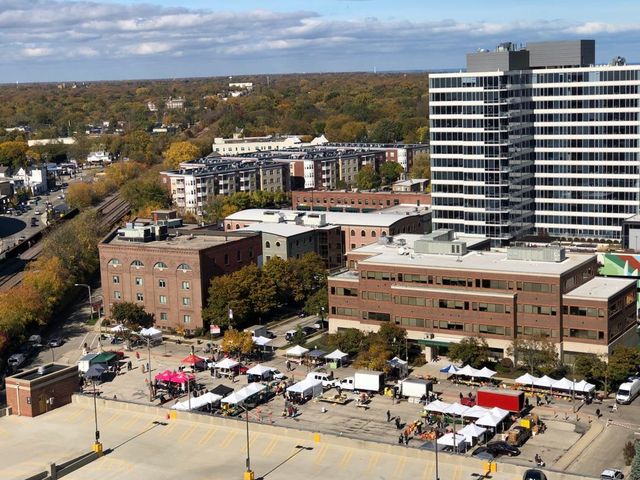 1720 Maple Avenue 2420, Evanston, IL 60201