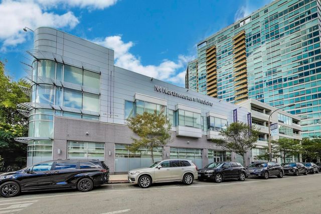 1720 Maple Avenue 2420, Evanston, IL 60201