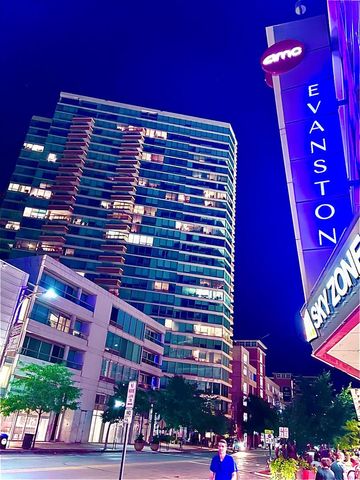 1720 Maple Avenue 2420, Evanston, IL 60201