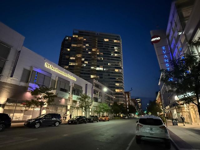 1720 Maple Avenue 2420, Evanston, IL 60201