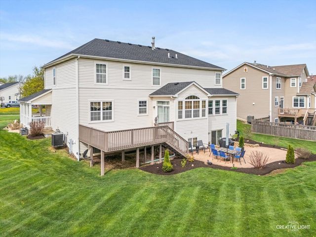 2521 Lyman Loop, Yorkville, IL 60560