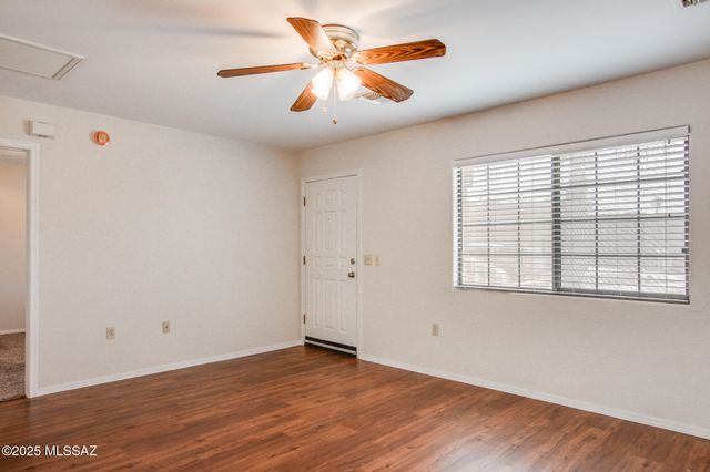 3870 S Calle Viva, Green Valley, AZ 85614