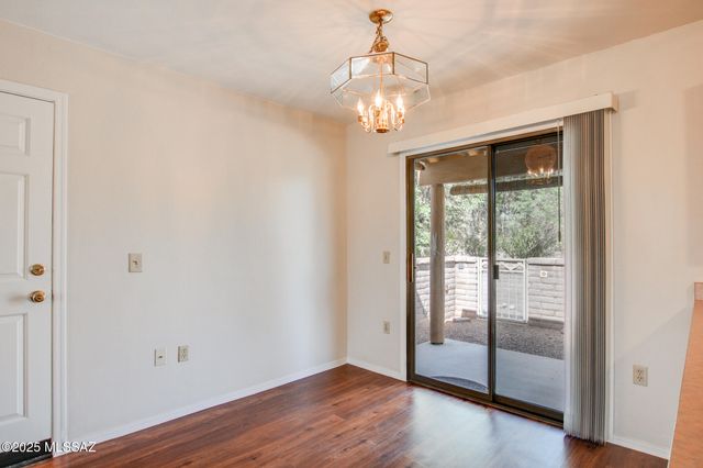 3870 S Calle Viva, Green Valley, AZ 85614