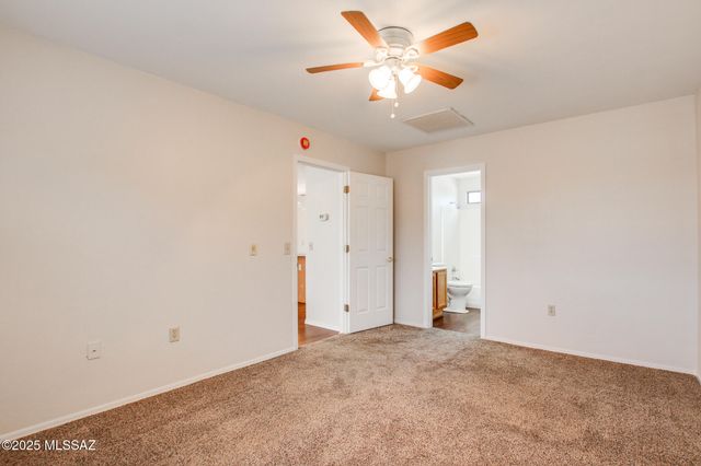 3870 S Calle Viva, Green Valley, AZ 85614