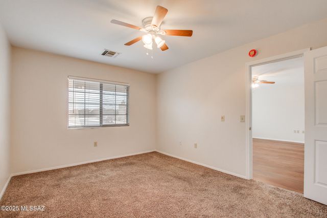 3870 S Calle Viva, Green Valley, AZ 85614