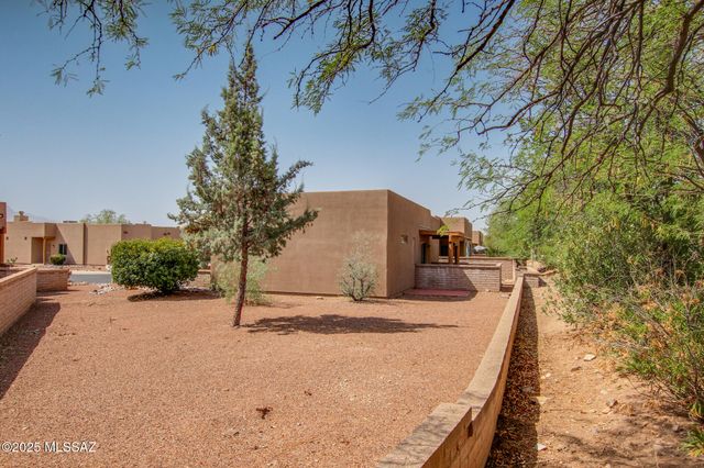 3870 S Calle Viva, Green Valley, AZ 85614