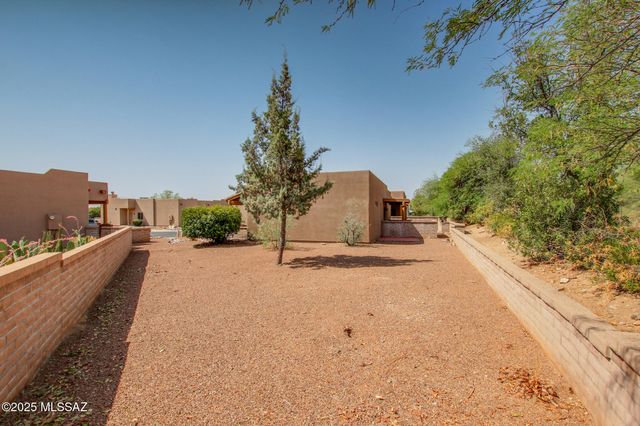 3870 S Calle Viva, Green Valley, AZ 85614