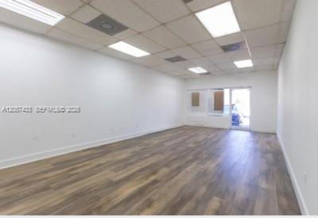 650 E 9th St, Hialeah, FL 33010