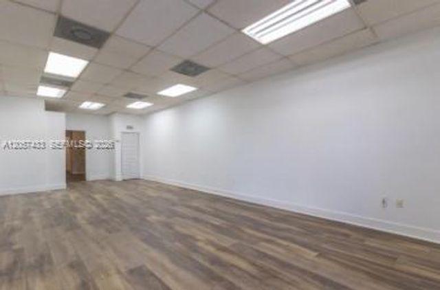 650 E 9th St, Hialeah, FL 33010
