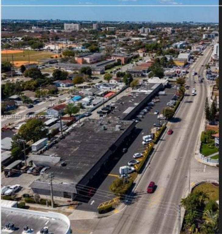 650 E 9th St, Hialeah, FL 33010