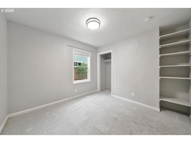 3588 SISTERS VIEW Ave, Eugene, OR 97401