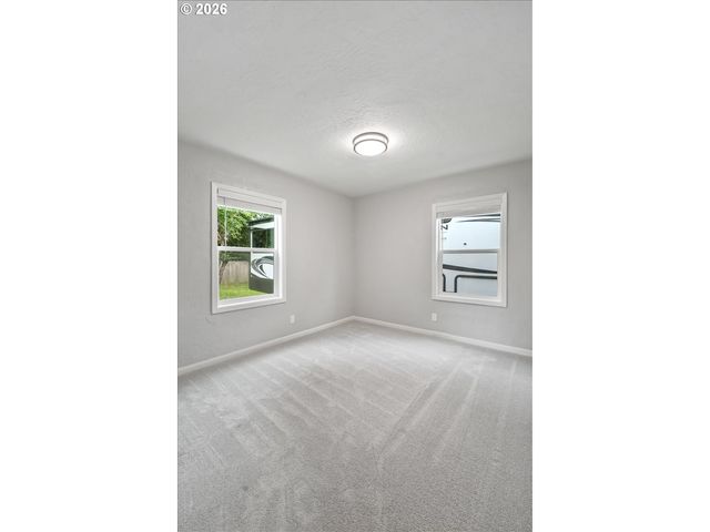 3588 SISTERS VIEW Ave, Eugene, OR 97401