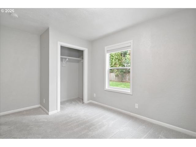 3588 SISTERS VIEW Ave, Eugene, OR 97401
