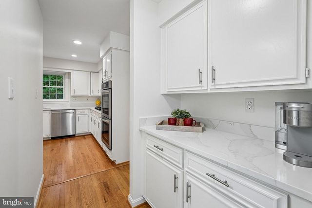 11732 STUART MILL RD, Oakton, VA 22124
