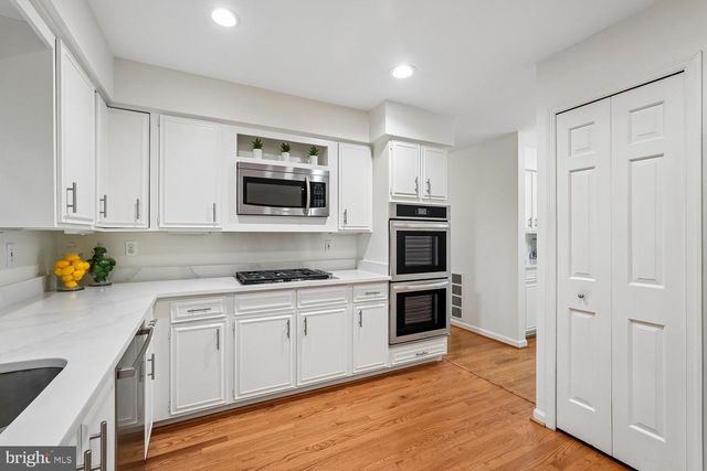 11732 STUART MILL RD, Oakton, VA 22124