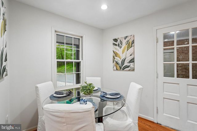11732 STUART MILL RD, Oakton, VA 22124