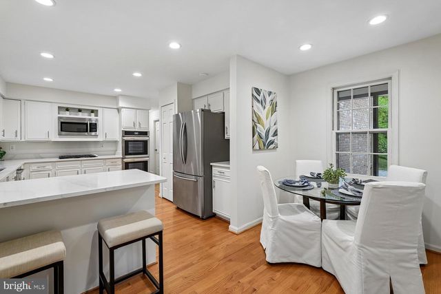 11732 STUART MILL RD, Oakton, VA 22124