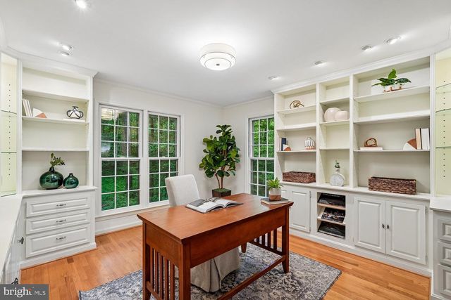 11732 STUART MILL RD, Oakton, VA 22124