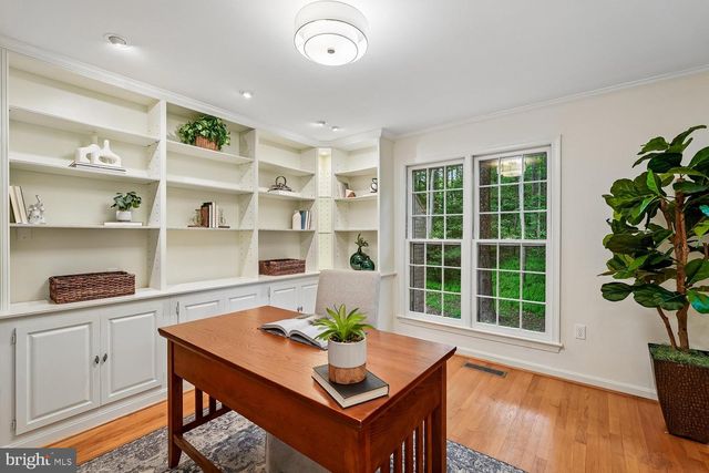 11732 STUART MILL RD, Oakton, VA 22124