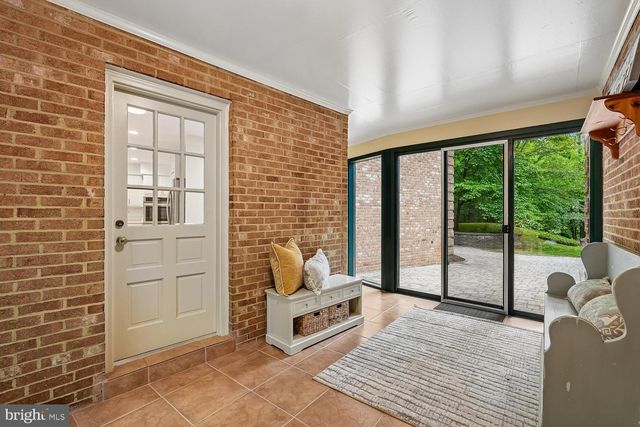 11732 STUART MILL RD, Oakton, VA 22124