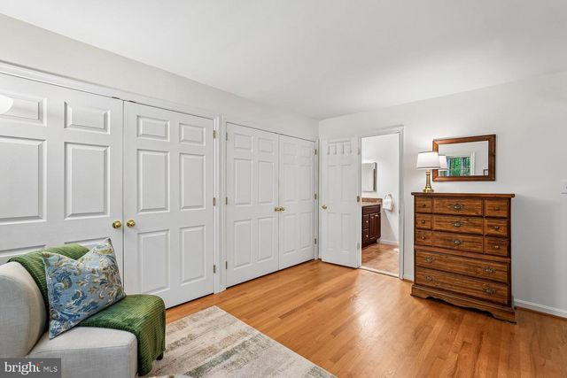 11732 STUART MILL RD, Oakton, VA 22124