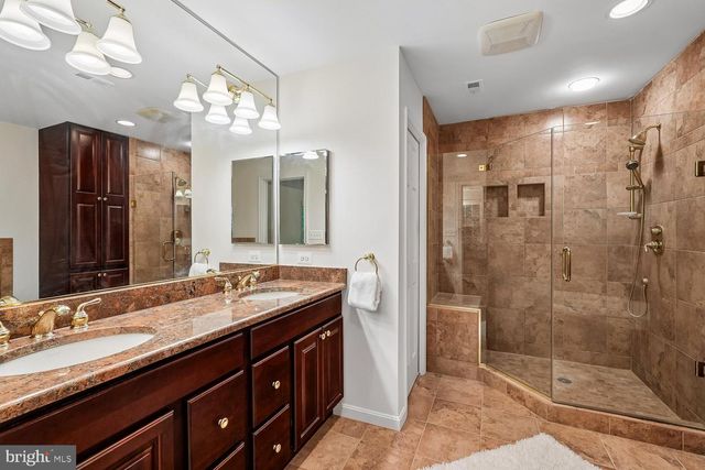 11732 STUART MILL RD, Oakton, VA 22124