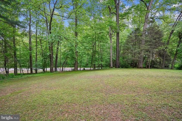 11732 STUART MILL RD, Oakton, VA 22124