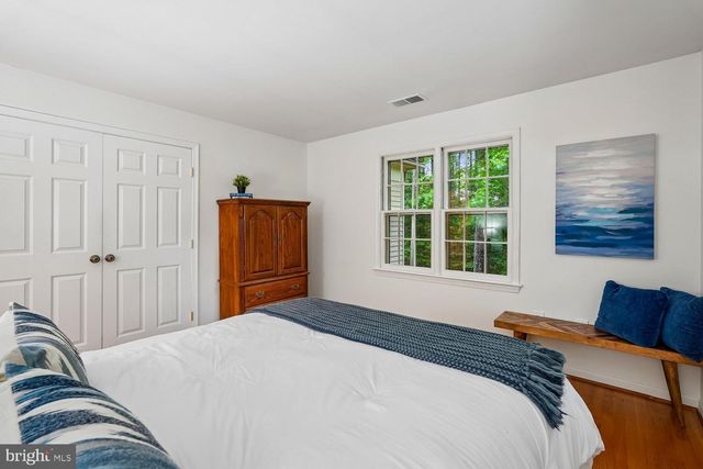 11732 STUART MILL RD, Oakton, VA 22124