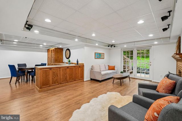 11732 STUART MILL RD, Oakton, VA 22124