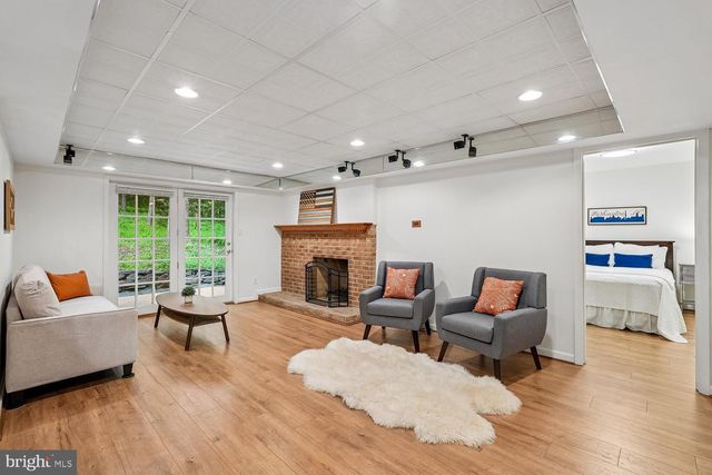 11732 STUART MILL RD, Oakton, VA 22124
