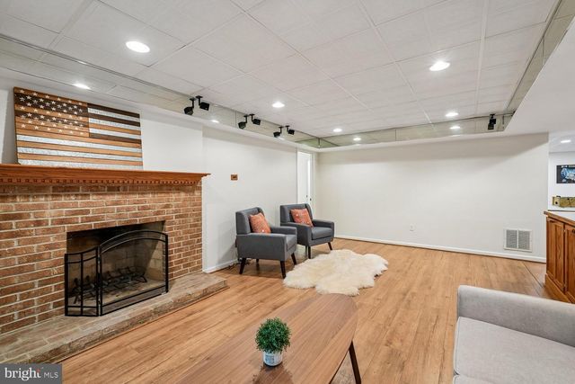 11732 STUART MILL RD, Oakton, VA 22124