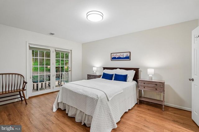 11732 STUART MILL RD, Oakton, VA 22124