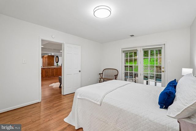 11732 STUART MILL RD, Oakton, VA 22124