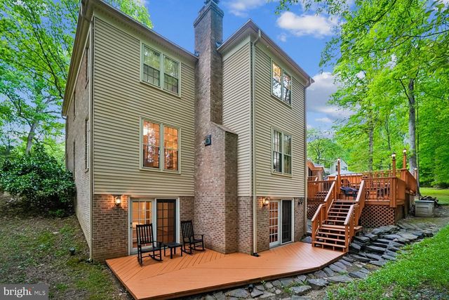 11732 STUART MILL RD, Oakton, VA 22124