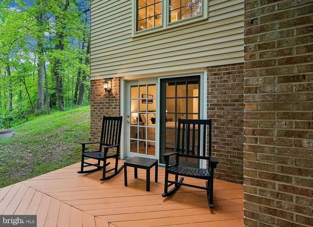 11732 STUART MILL RD, Oakton, VA 22124