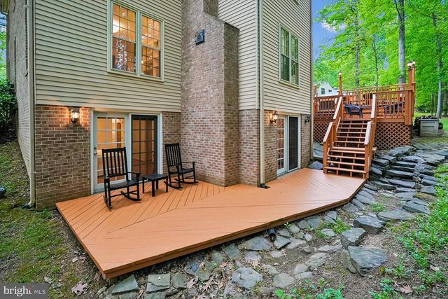 11732 STUART MILL RD, Oakton, VA 22124
